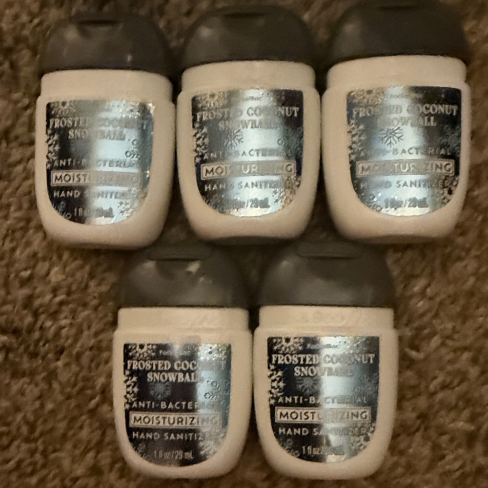 BATH AND BODY WORKS Frosted Coconut Snowball Hand Sanitizer Set of 5